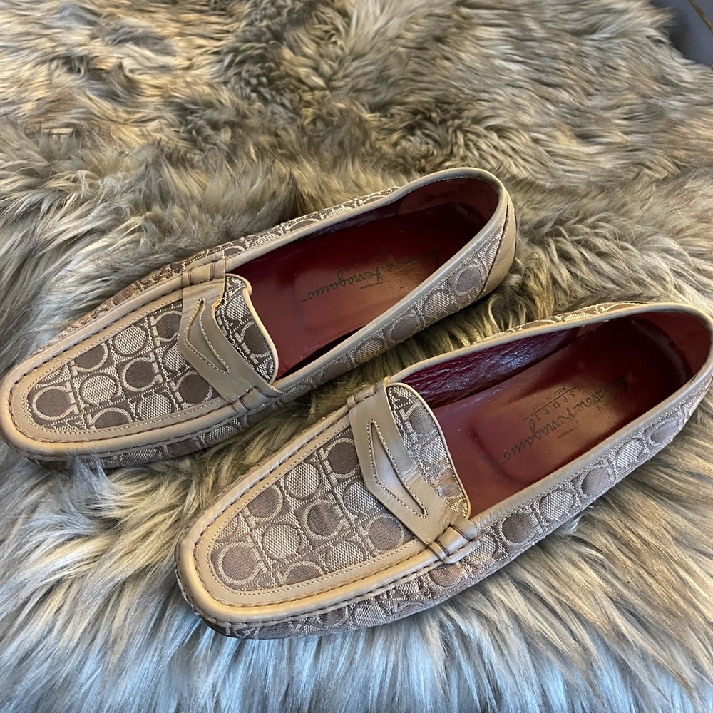 Salvatore Ferragamo Logo Loafer Size 10